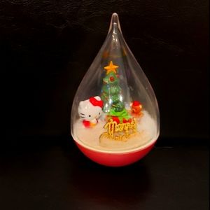 Hello Kitty Rain drop snow globe